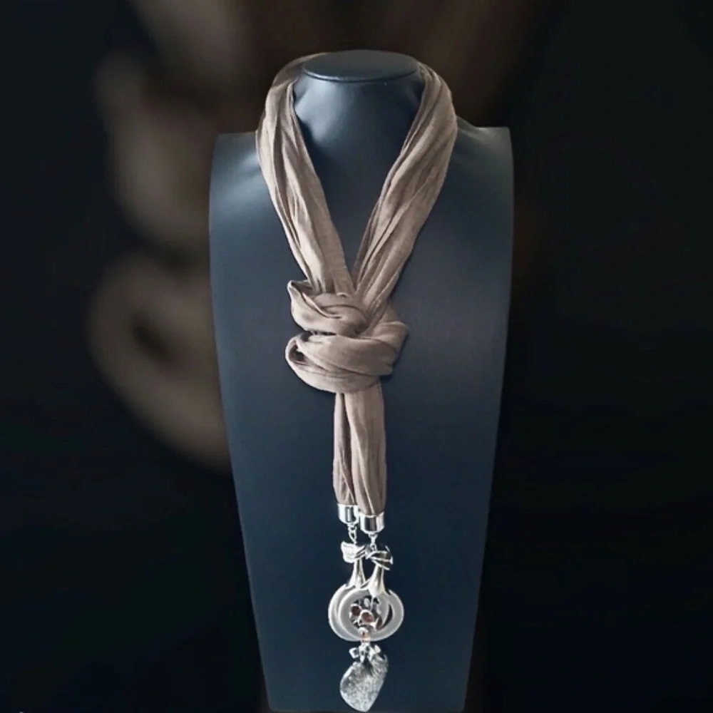 Womens Scarf Necklace Continuous Loop Necklace Pendant Jewelry 58 Inches‎